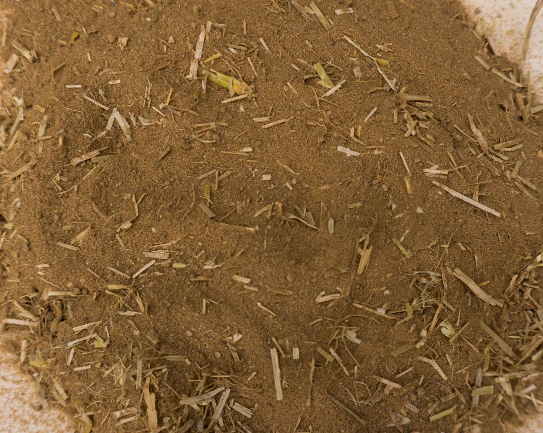 Clay plaster with straw
